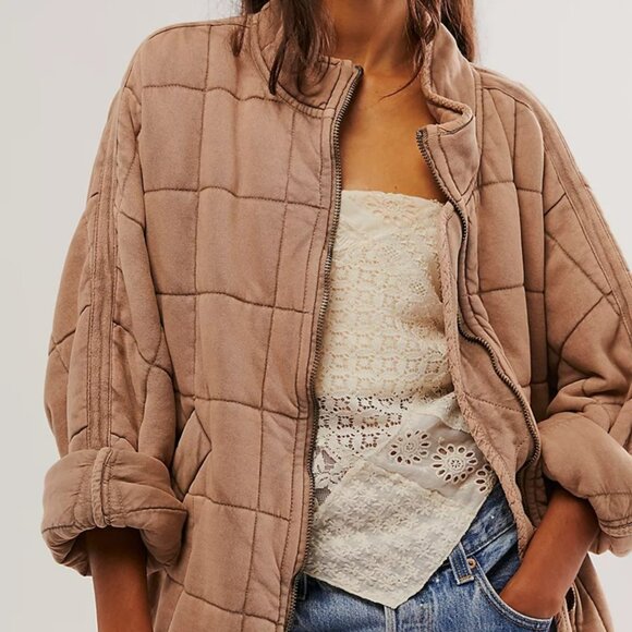 Free People Jackets & Blazers - Free People Dolman Quilted Jacket in Champagne Diamonds Tan - XS EUC